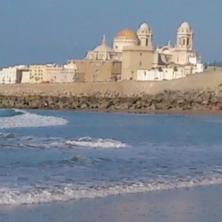 A 5 Min De La Playa Victoria Y Del Htal Pta Mar Apartment *